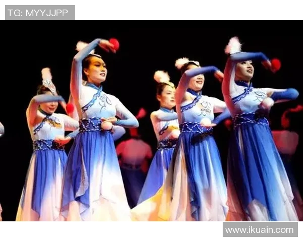 《众星齐声谱写绿茵梦想足球歌响彻全球激情四溢》